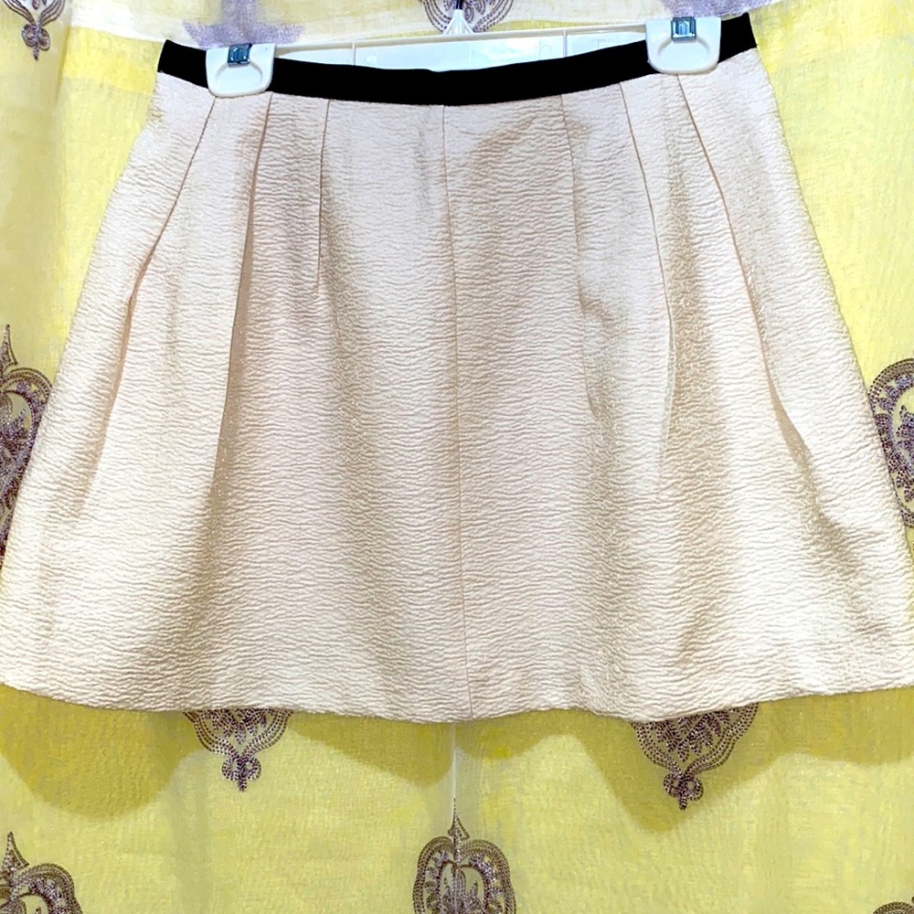 RUSH CREAM/ BLACK TRIM MINI SKIRT LINED SZ S